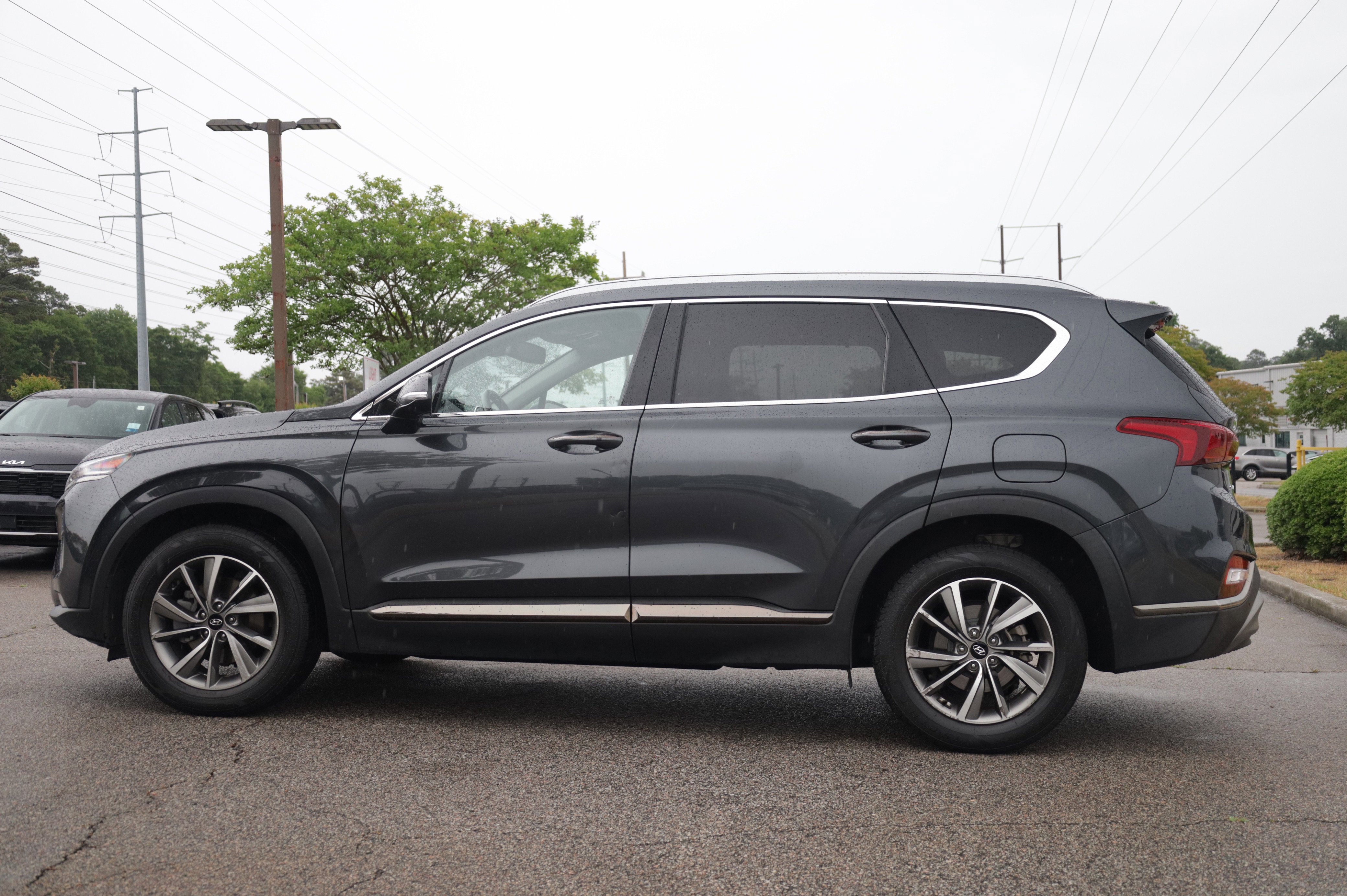 Used 2020 Hyundai Santa Fe Limited FWD image 2