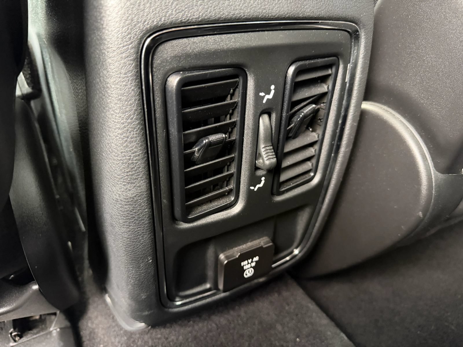 Used 2019 Jeep Grand Cherokee Altitude AWD/4WD image 20