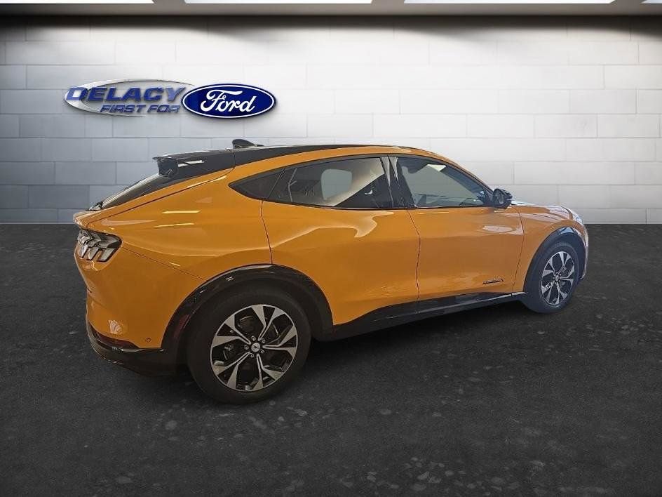 Used 2022 Ford Mustang Mach-E Premium image 7