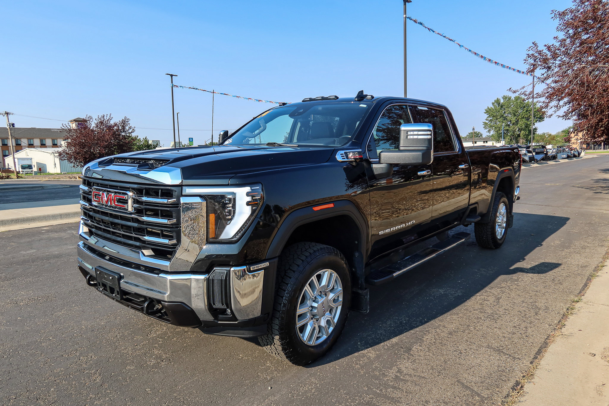 Used 2024 GMC Sierra 3500 SLT AWD/4WD image 3