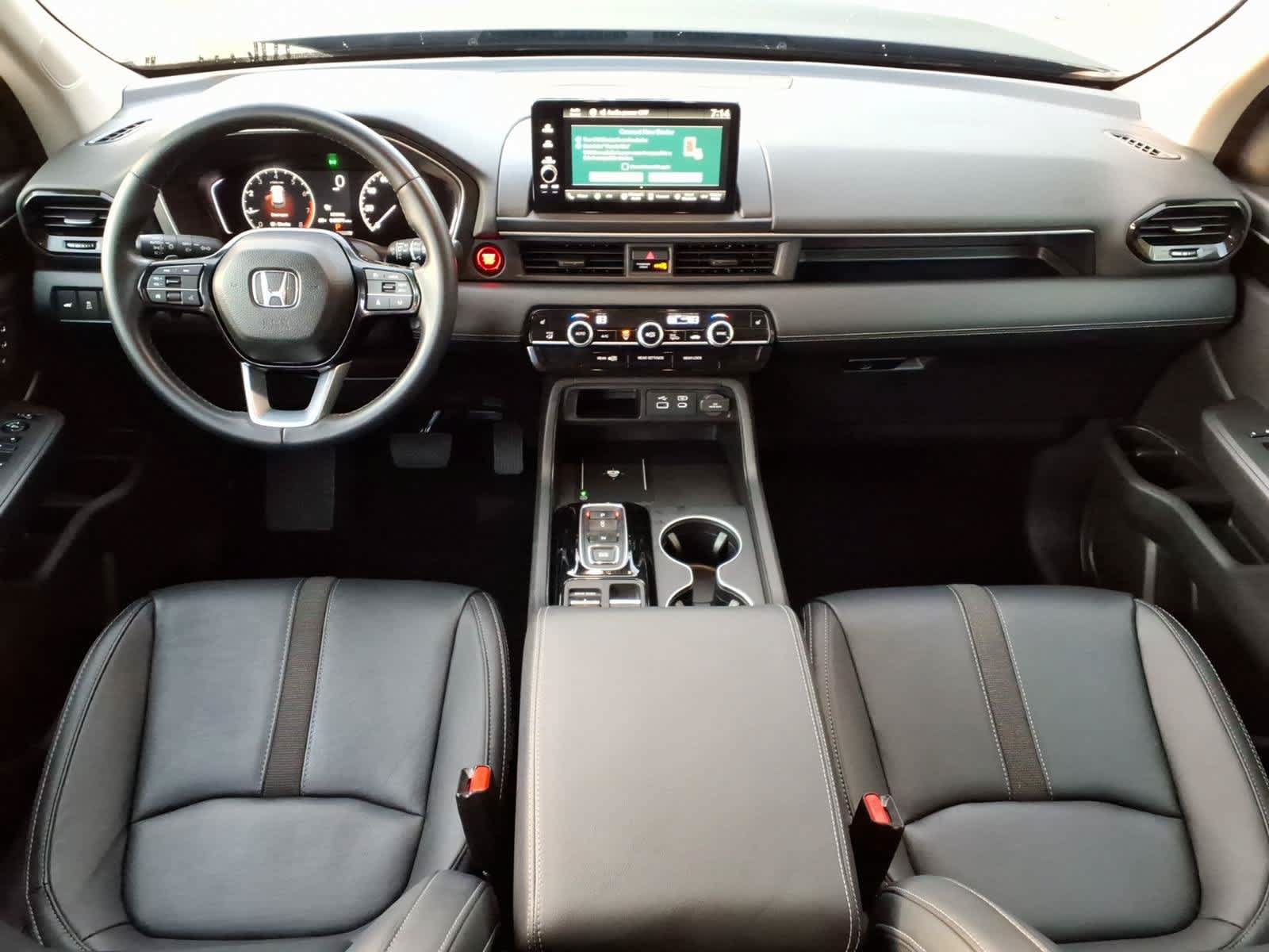 Used 2025 Honda Pilot EX-L image 11