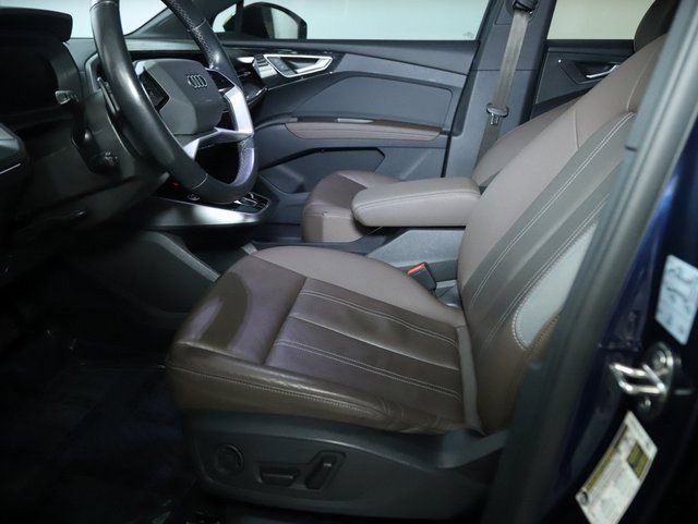 Used 2024 Audi Q4 e-tron Premium w/ Convenience Package image 19