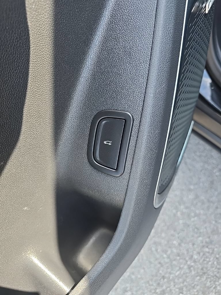 Certified 2024 GMC Acadia Elevation AWD/4WD image 33