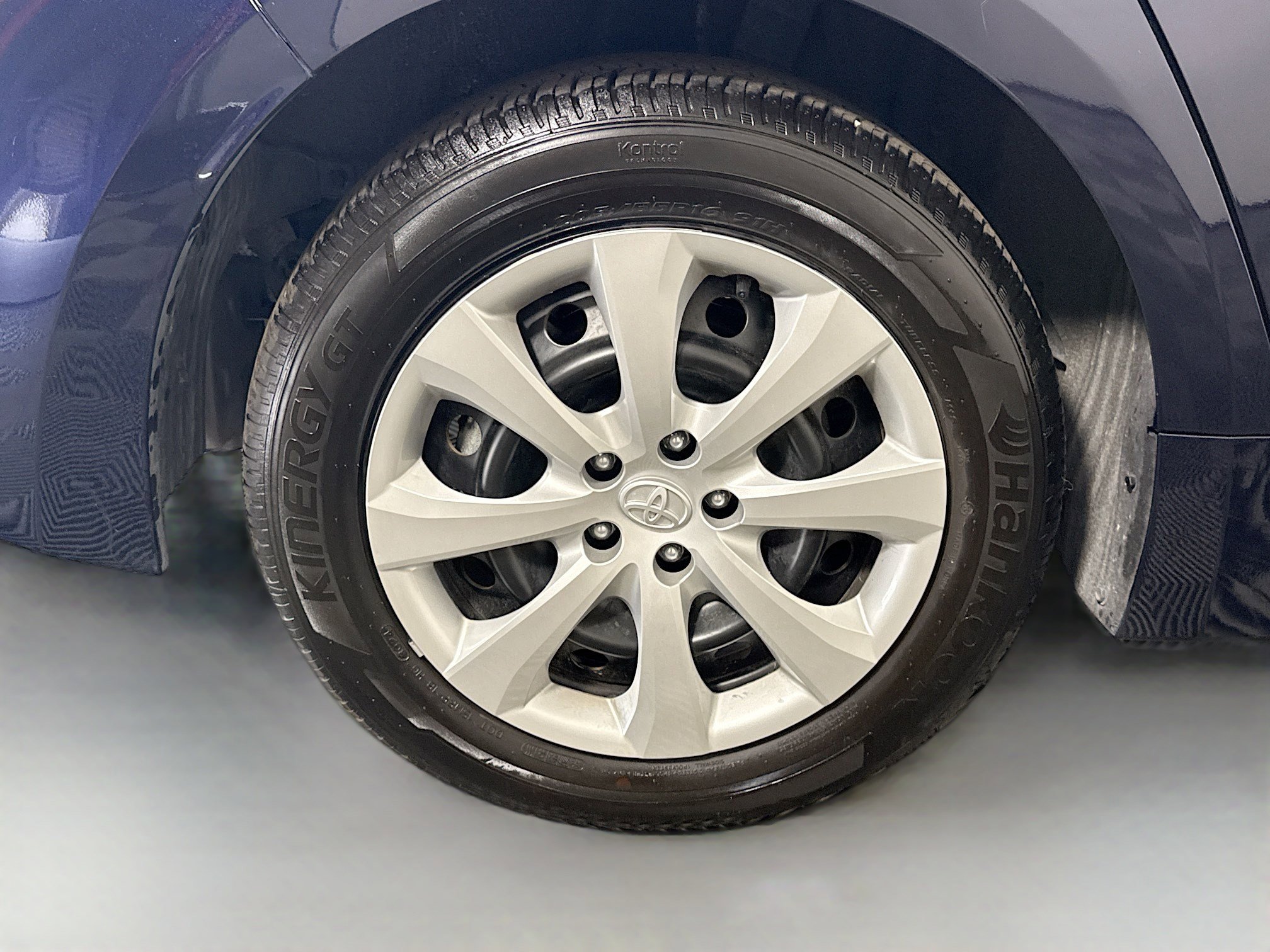 Used 2025 Toyota Corolla LE image 32