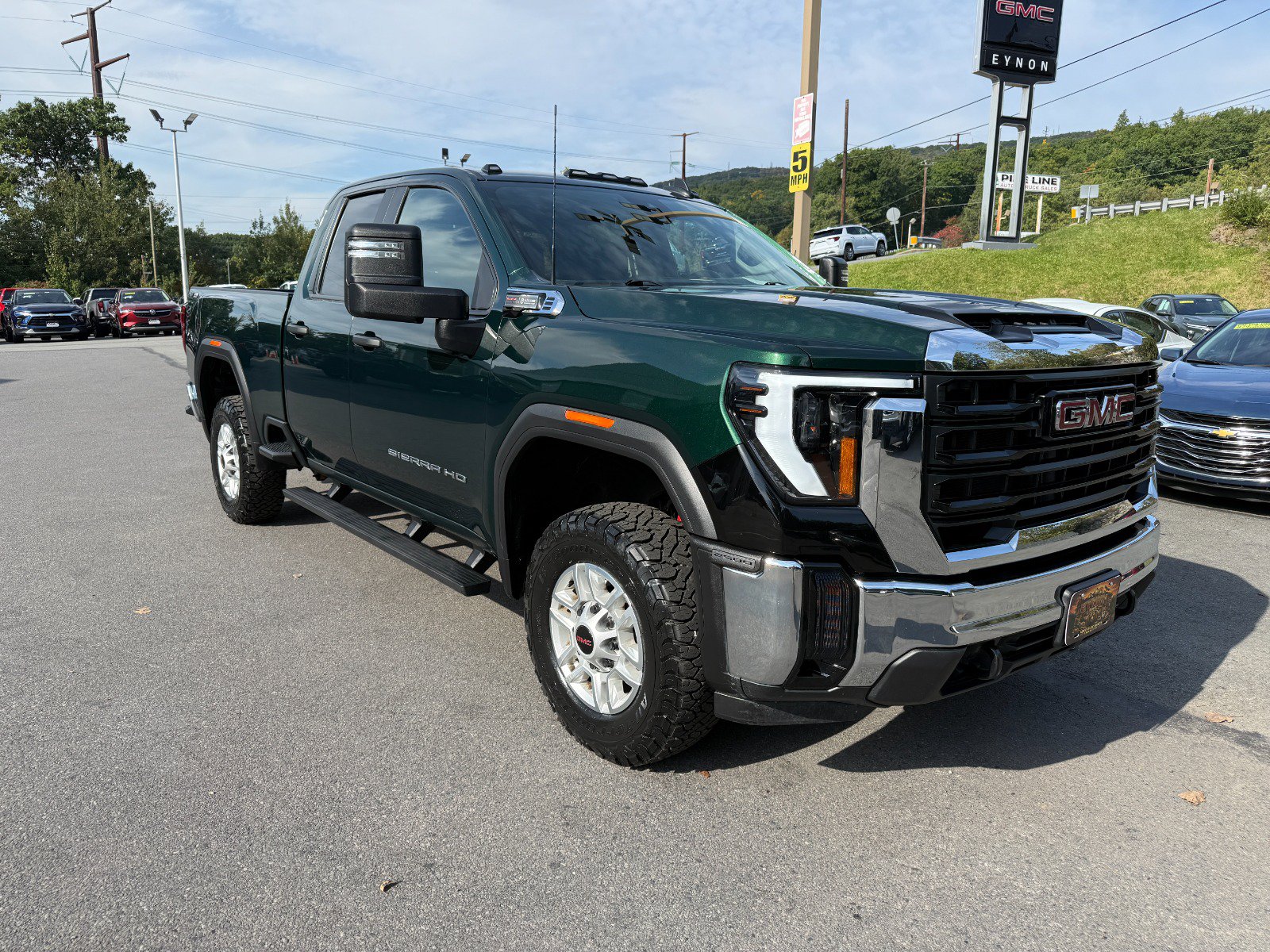 Used 2025 GMC Sierra 2500 Pro w/ Convenience Package AWD/4WD image 7