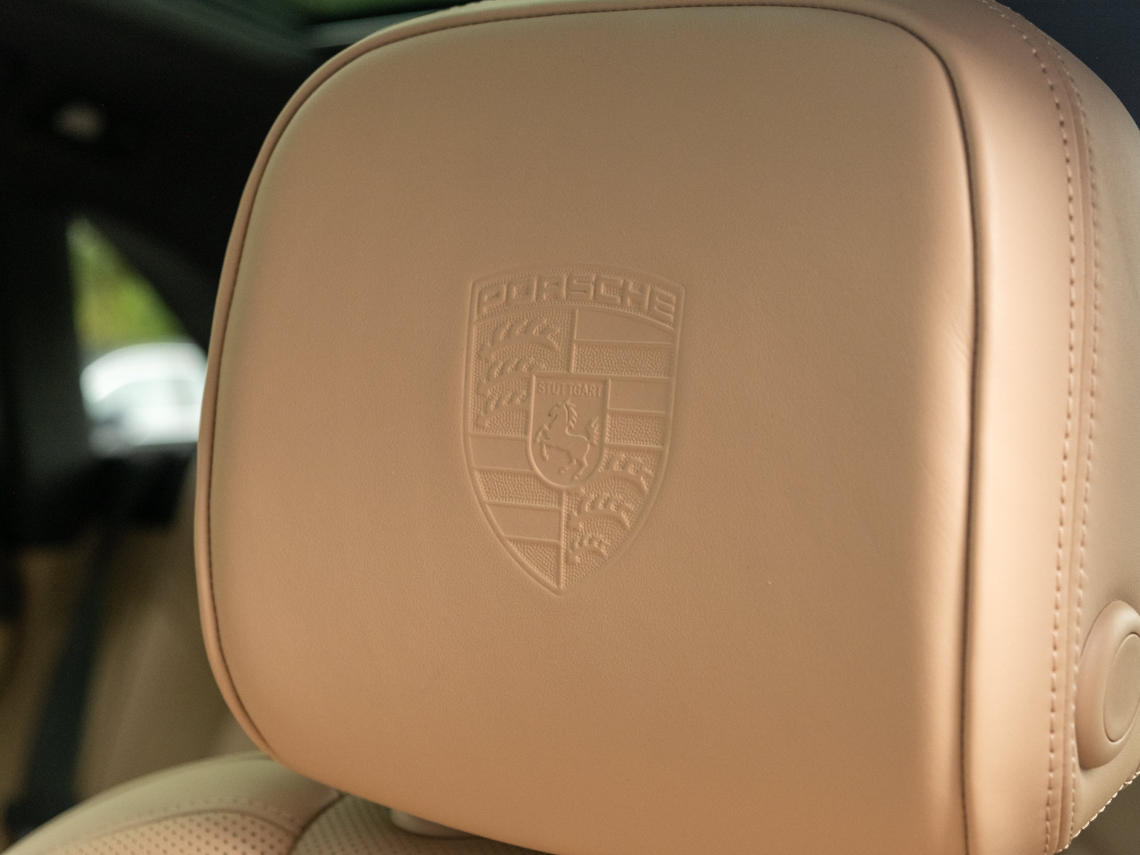 Certified 2023 Porsche Macan S AWD/4WD image 44