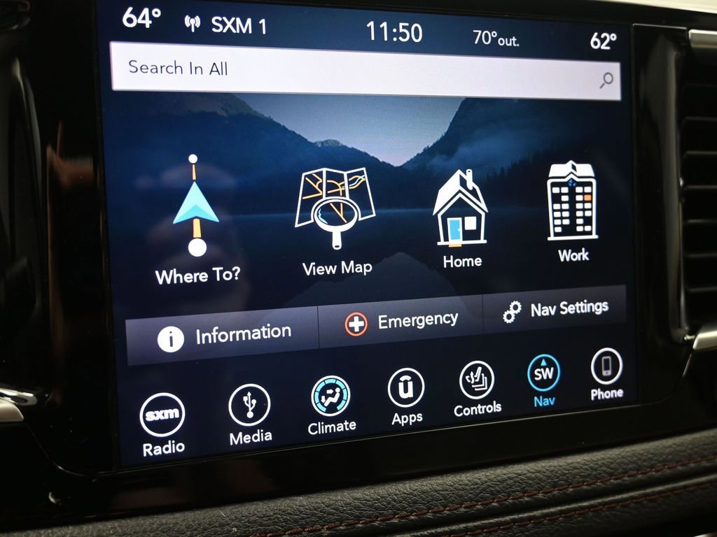 Used 2018 Chrysler Pacifica Limited image 20