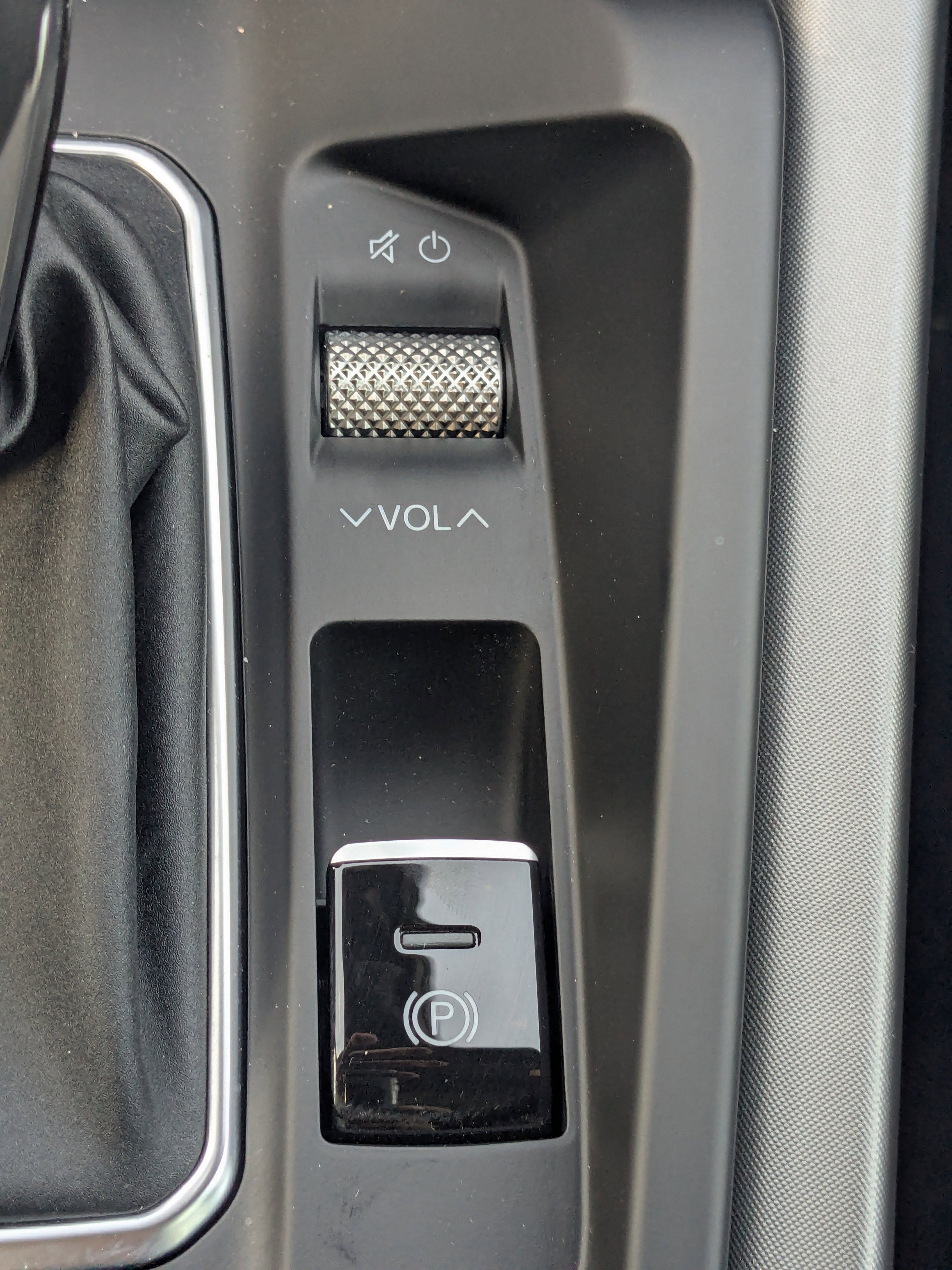 Used 2024 Alfa Romeo Tonale Veloce image 24