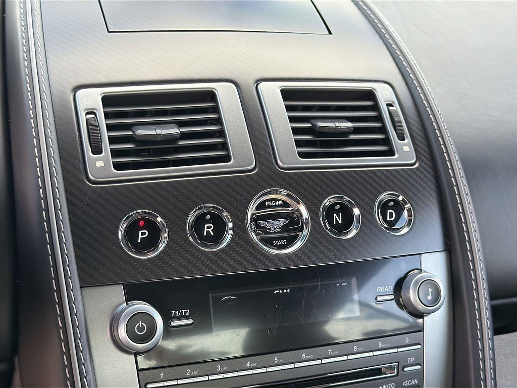 Used 2015 Aston Martin DB9 Coupe RWD image 10