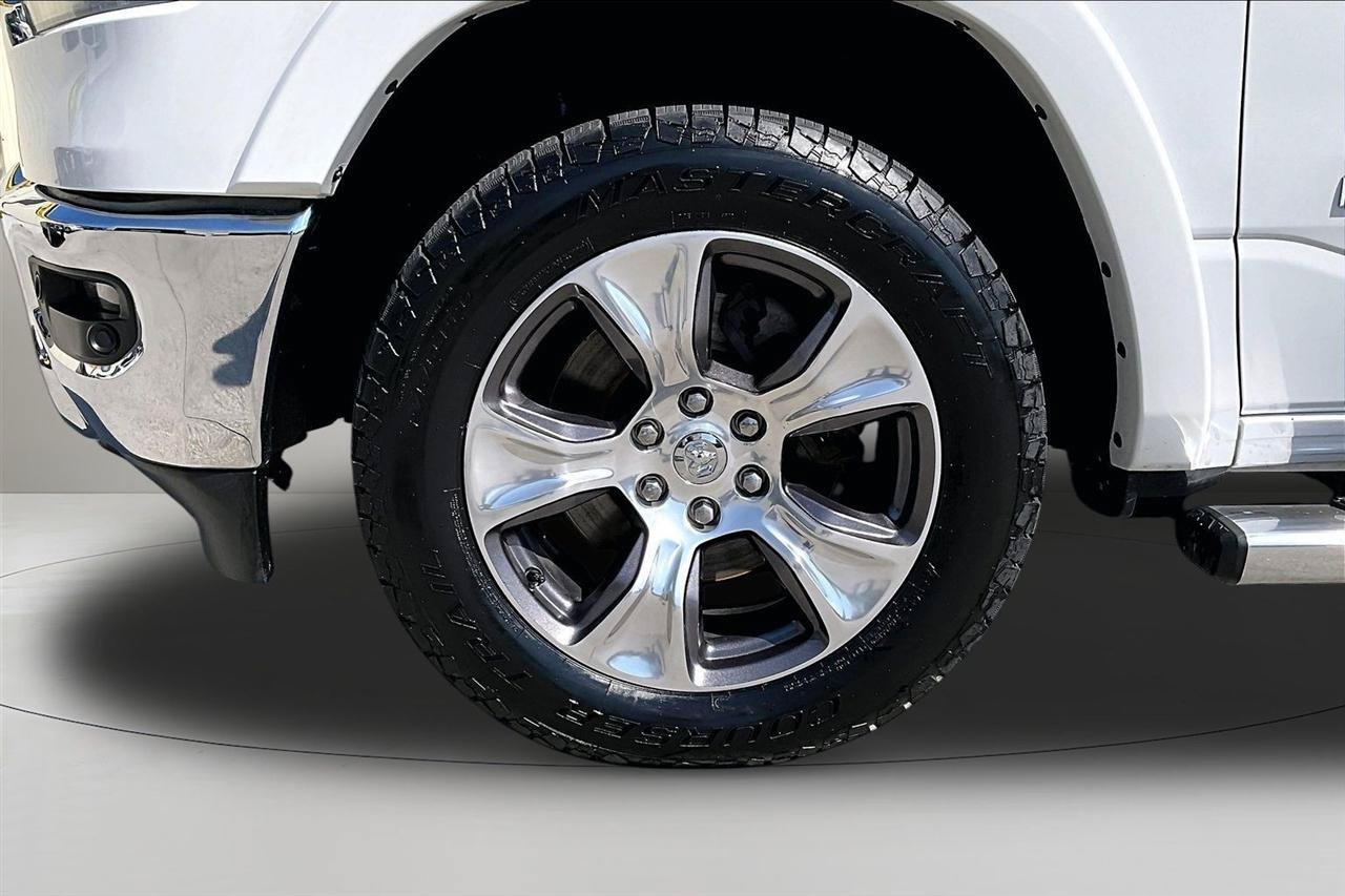 Used 2022 RAM 1500 Laramie AWD/4WD image 35