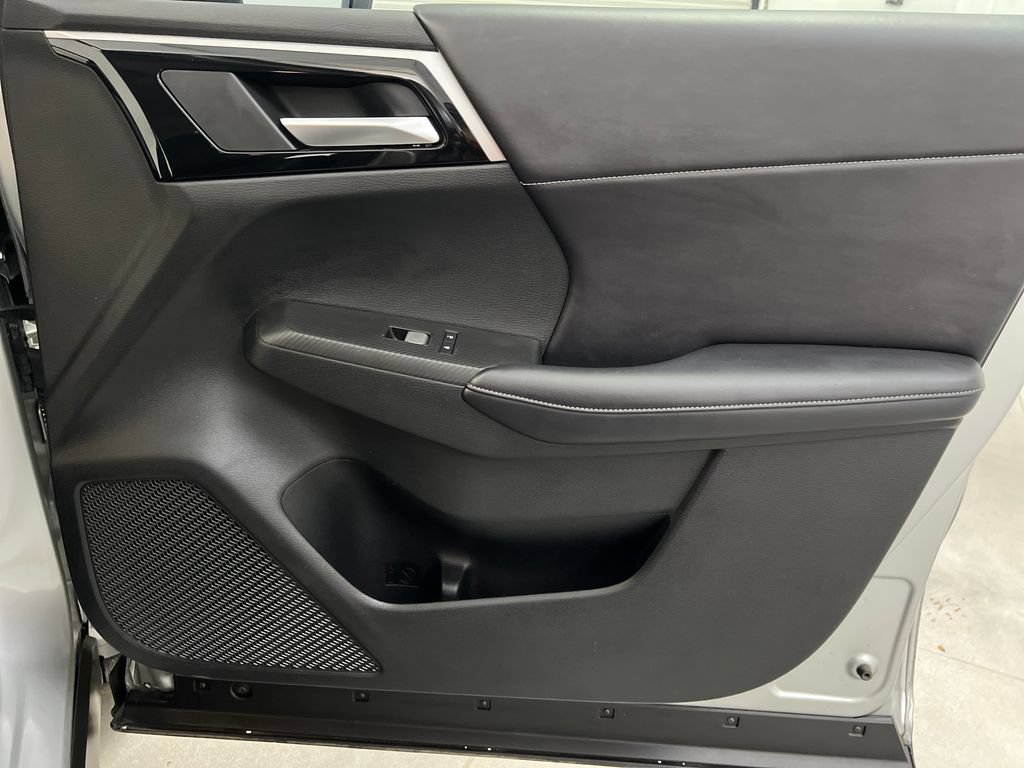 Used 2024 Mitsubishi Outlander SE AWD/4WD image 33