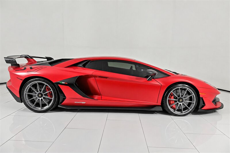 Used 2019 Lamborghini Aventador SVJ AWD/4WD image 26