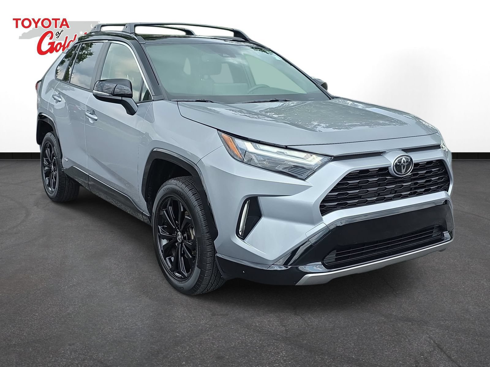 Used 2025 Toyota RAV4 XSE AWD/4WD image 3