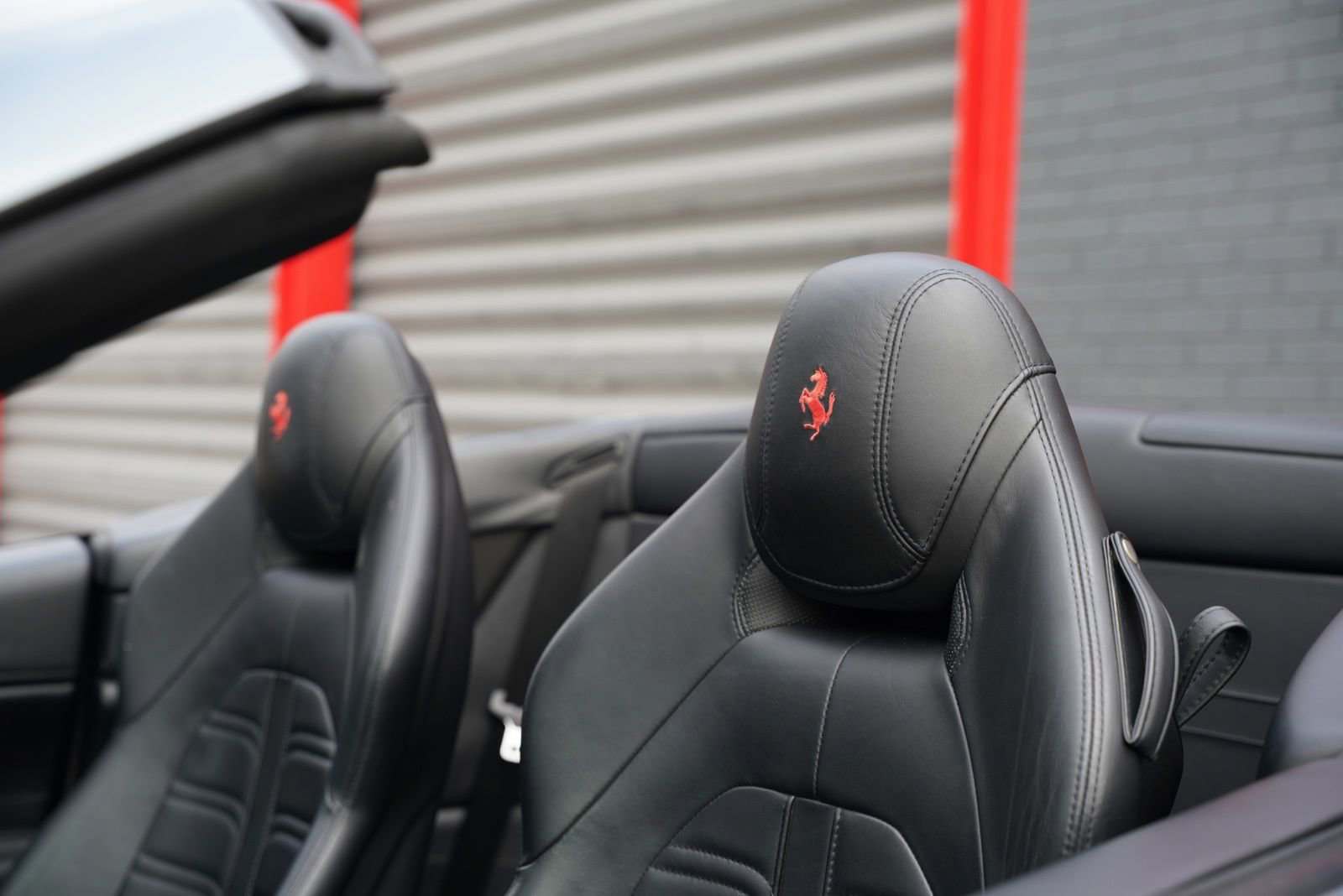 Used 2016 Ferrari California T RWD image 11