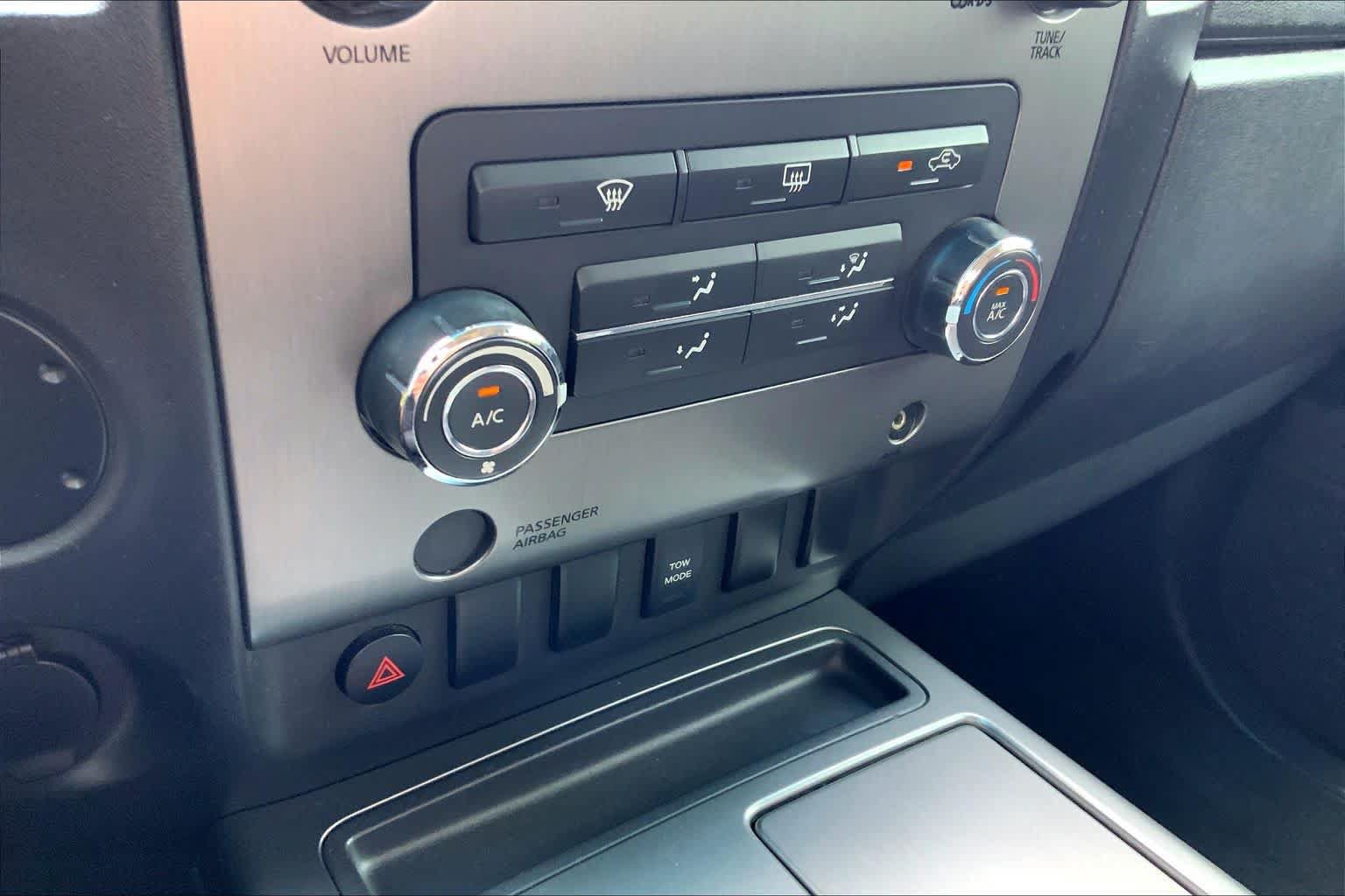 Used 2008 Nissan Titan LE RWD image 31