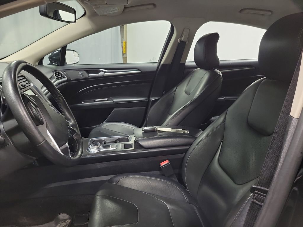 Used 2018 Ford Fusion Titanium image 13