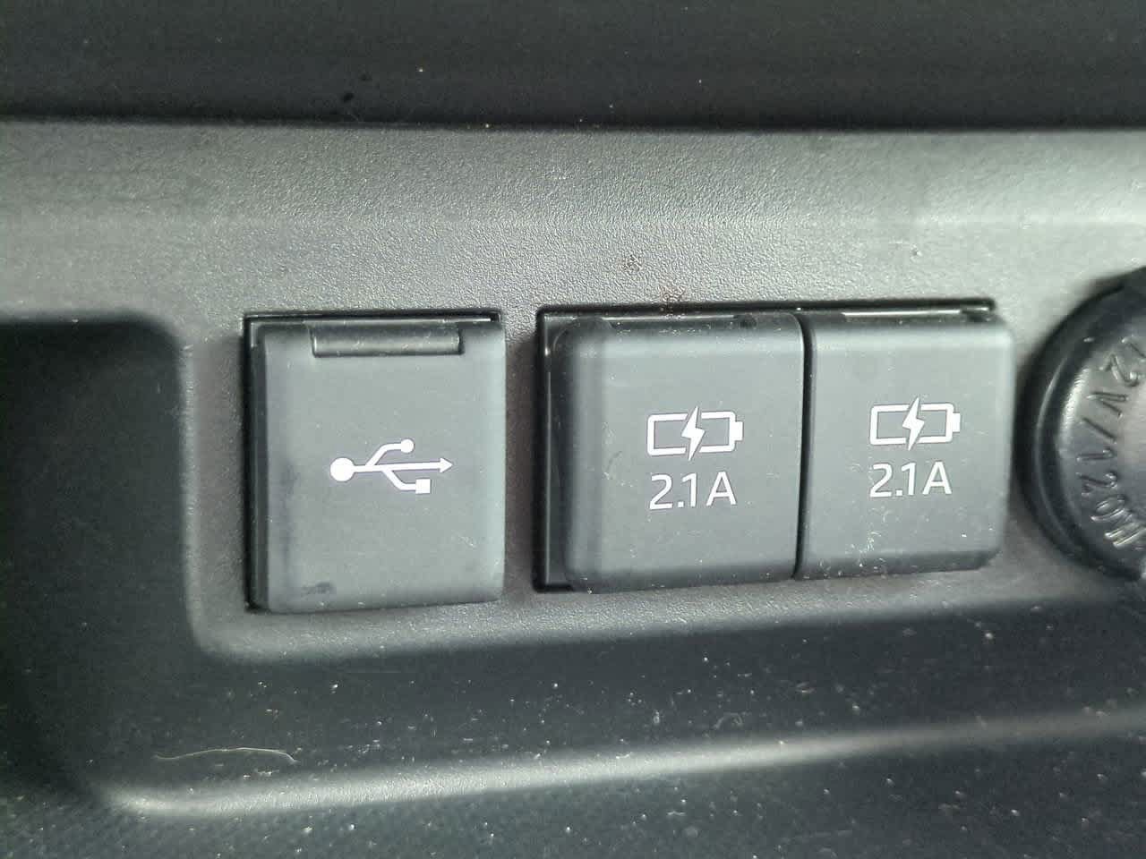 Certified 2021 Toyota Highlander L FWD image 21