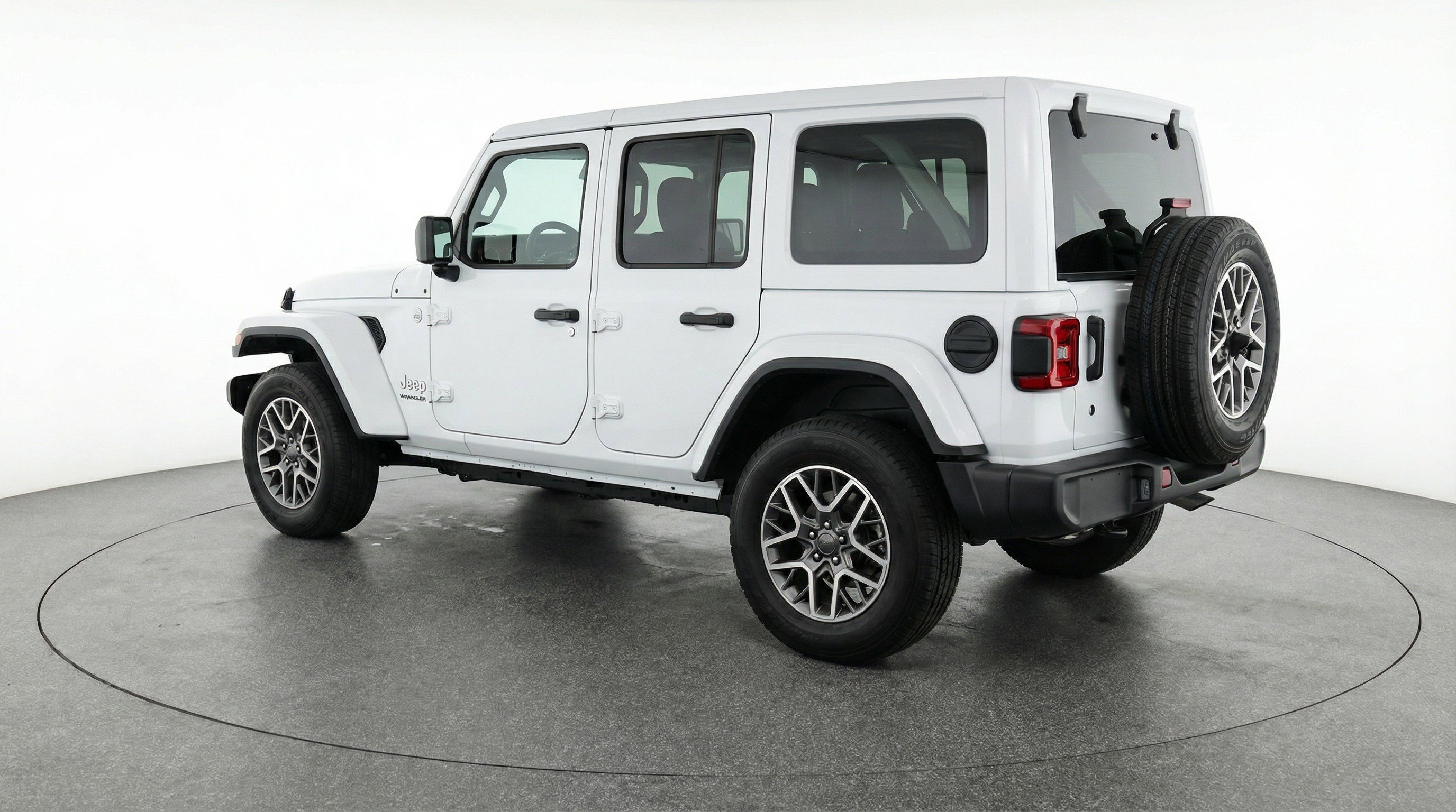 Used 2025 Jeep Wrangler Sahara image 6
