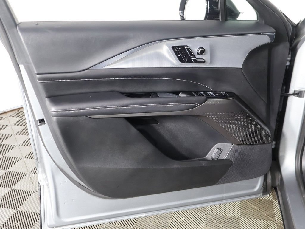 Used 2024 Cadillac Lyriq Tech RWD image 25