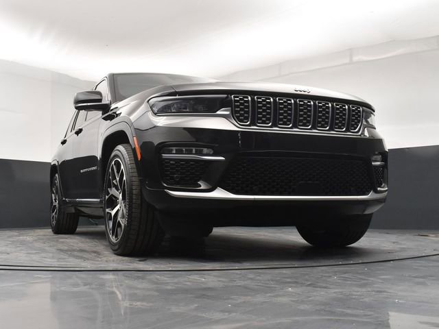 Used 2024 Jeep Grand Cherokee Summit AWD/4WD image 19