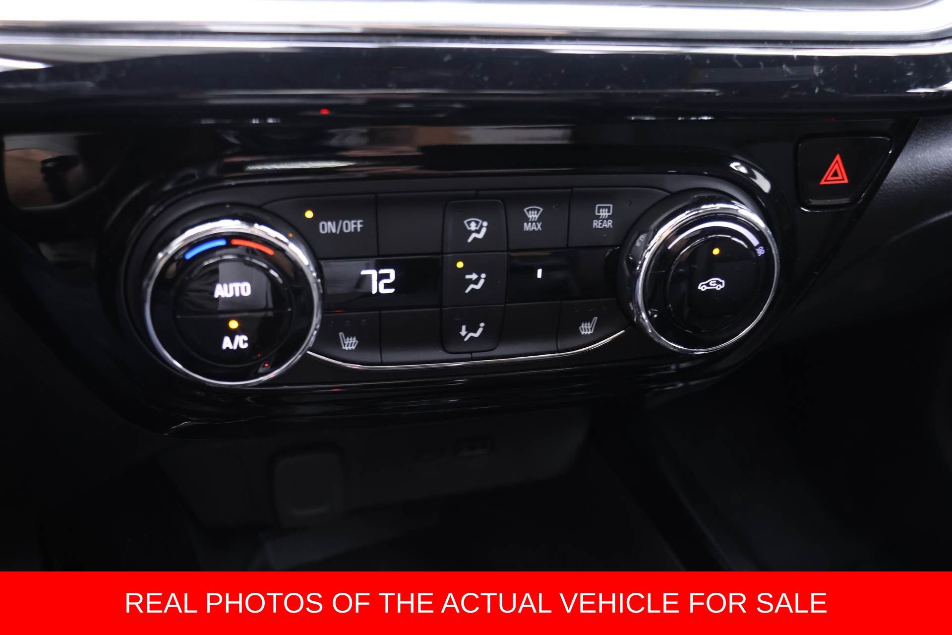 Used 2024 Chevrolet Trax RS w/ Sunroof Package image 6