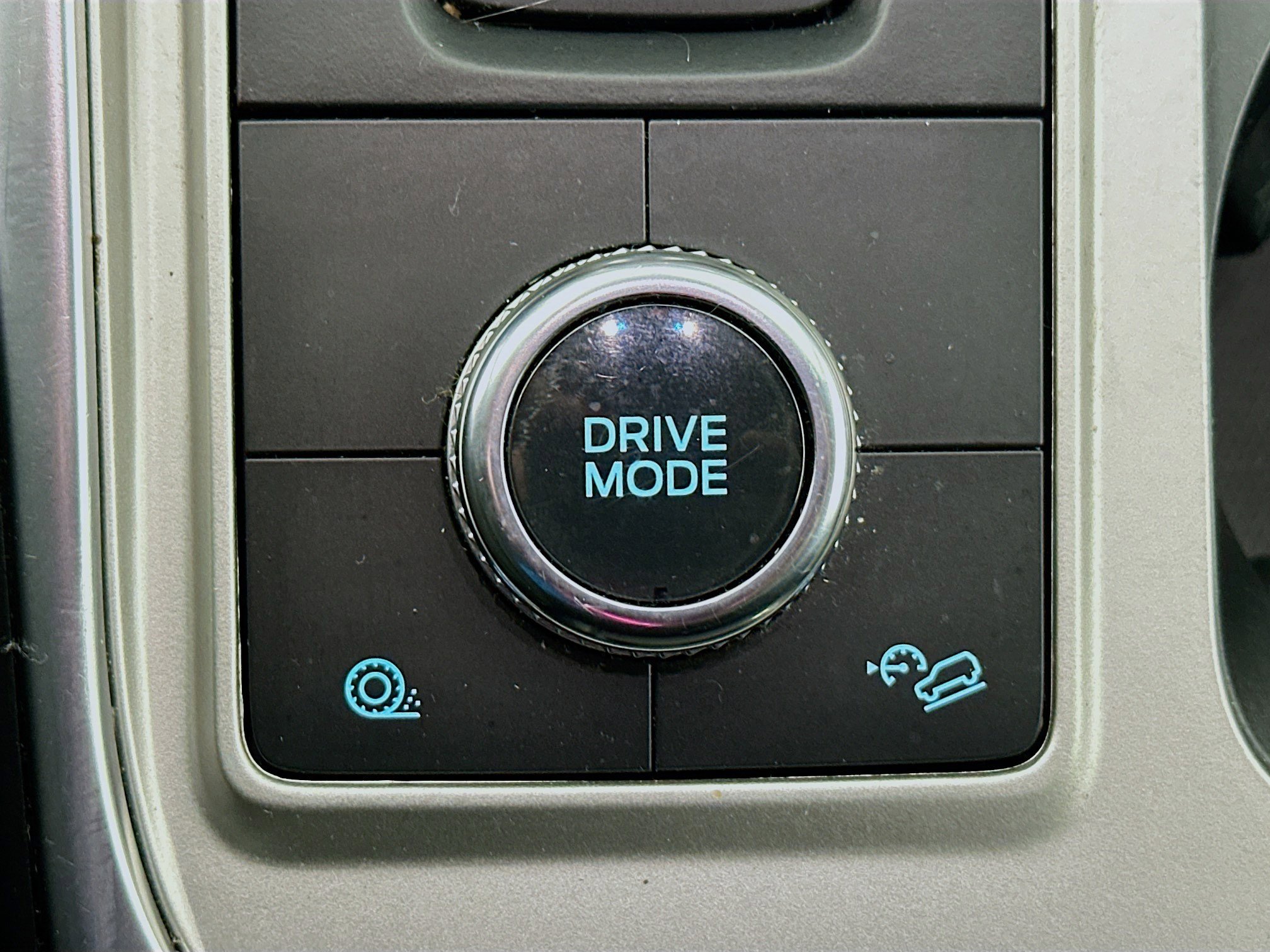 Used 2022 Ford Explorer Timberline image 26