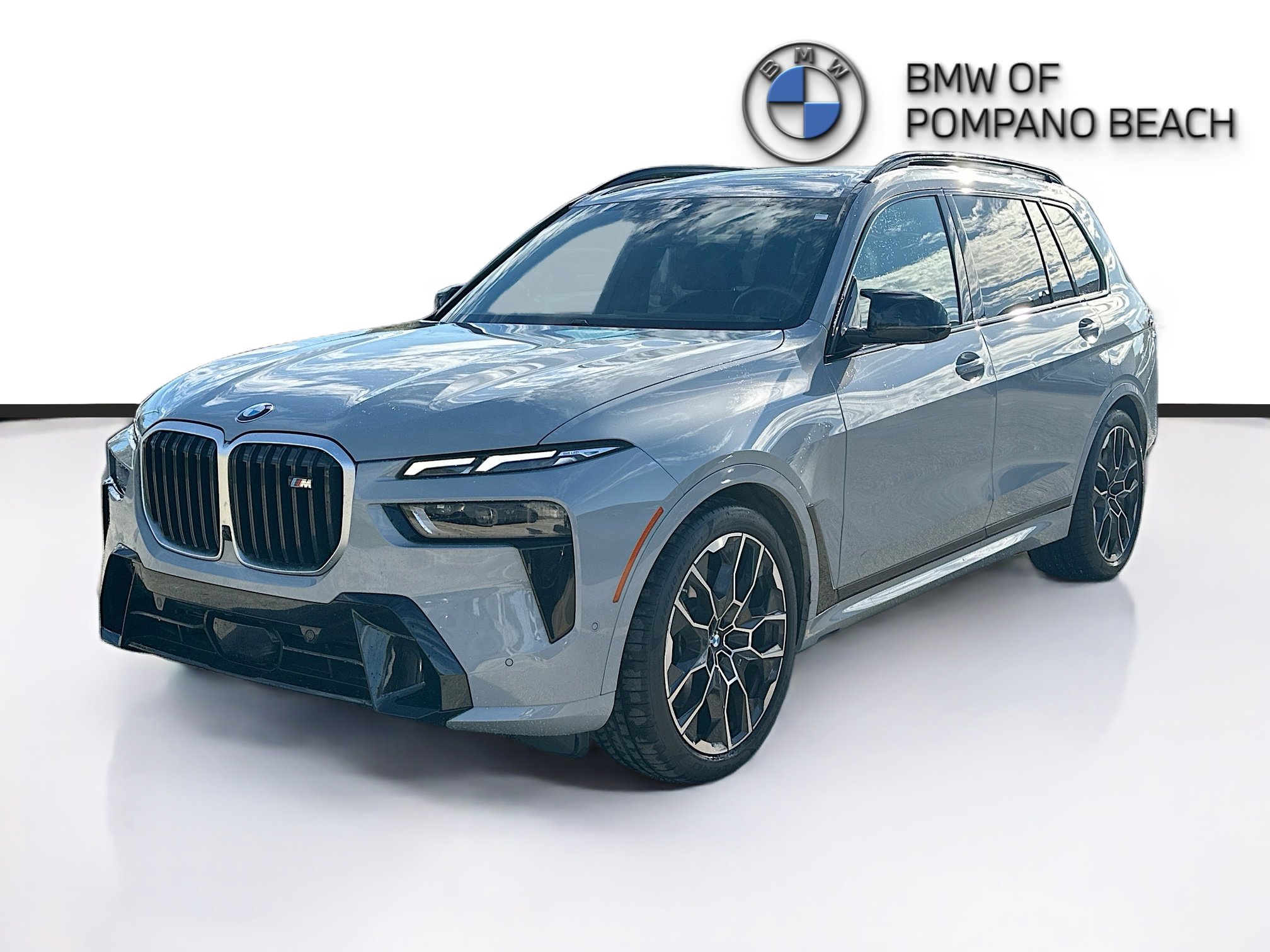 New 2025 BMW X7 M60i w/ Executive Package AWD/4WD image 3