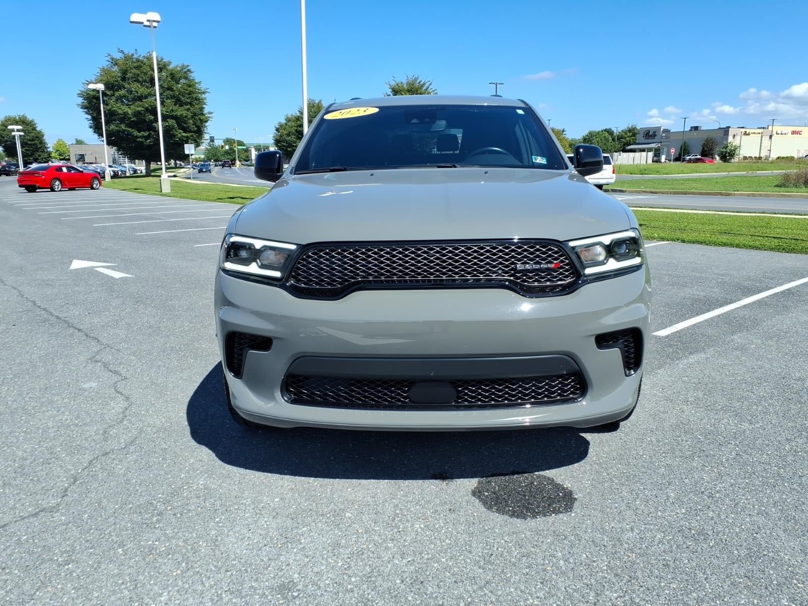 Used 2023 Dodge Durango SXT Launch Edition w/ SXT Blacktop Group AWD/4WD image 2