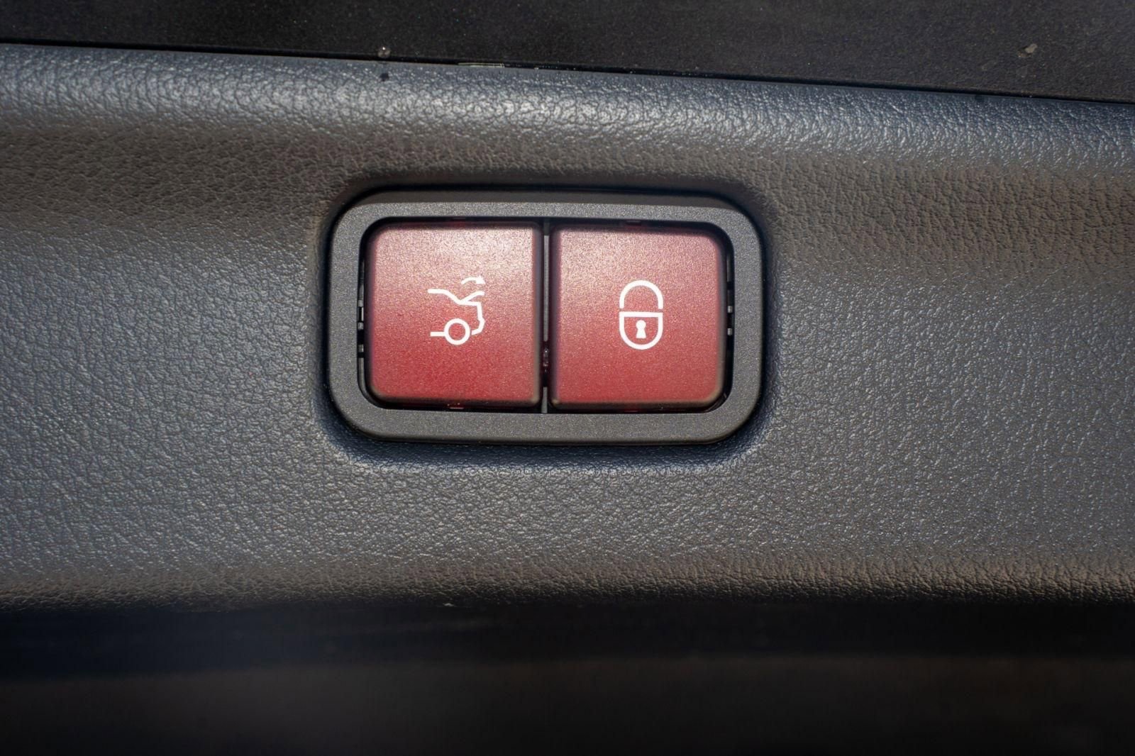 Used 2022 Mercedes-Benz C 300 Sedan image 10