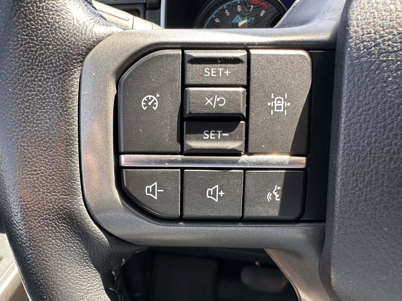 Used 2022 Ford F150 XLT w/ Equipment Group 302A High AWD/4WD image 18