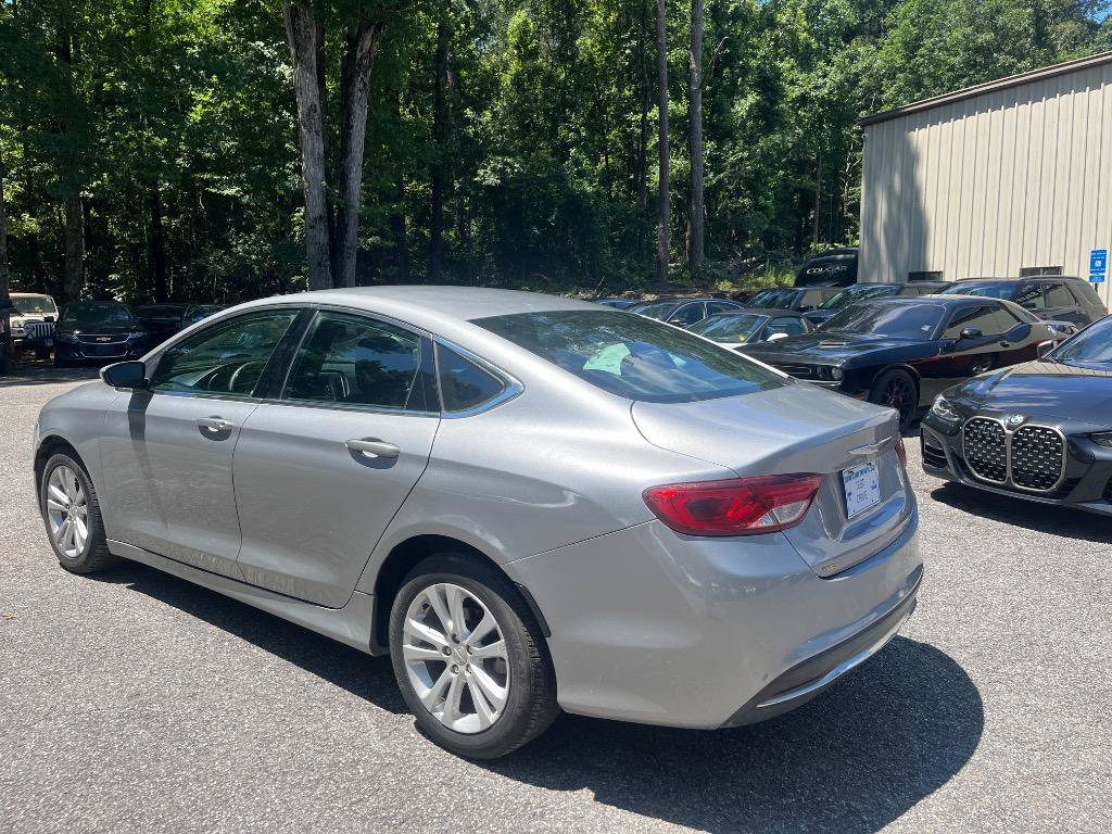 Used 2015 Chrysler 200 Limited FWD image 5