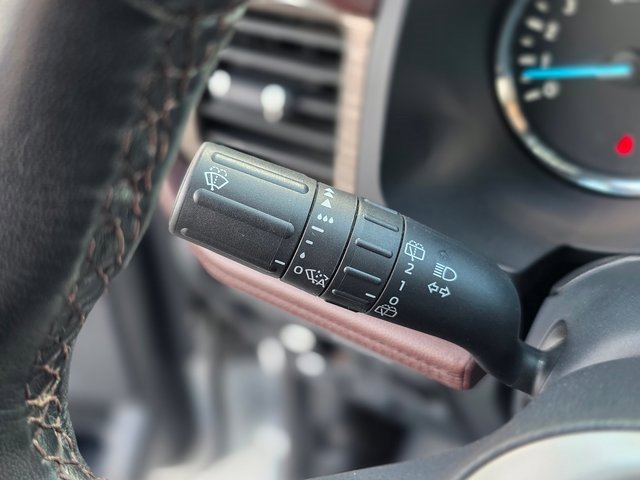 Used 2024 Ford Expedition Max Limited image 35