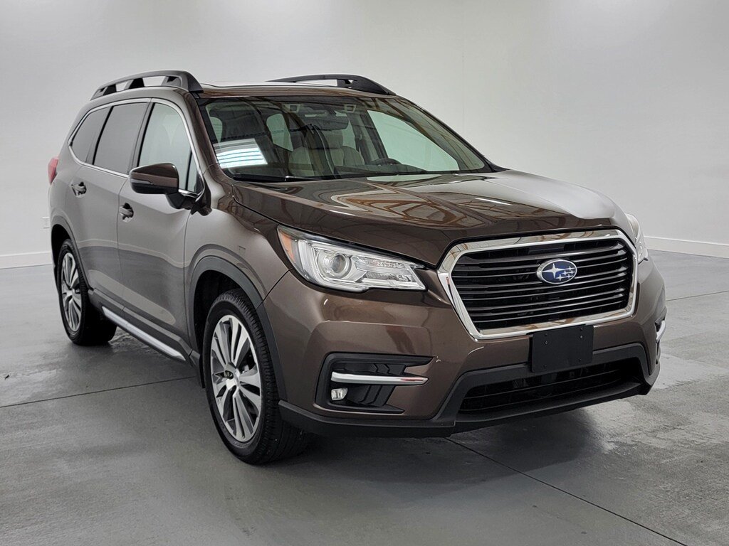 Used 2019 Subaru Ascent Limited w/ Popular Package #3 AWD/4WD image 2