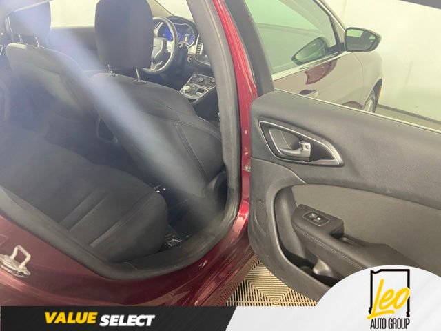 Used 2016 Chrysler 200 Limited FWD image 20