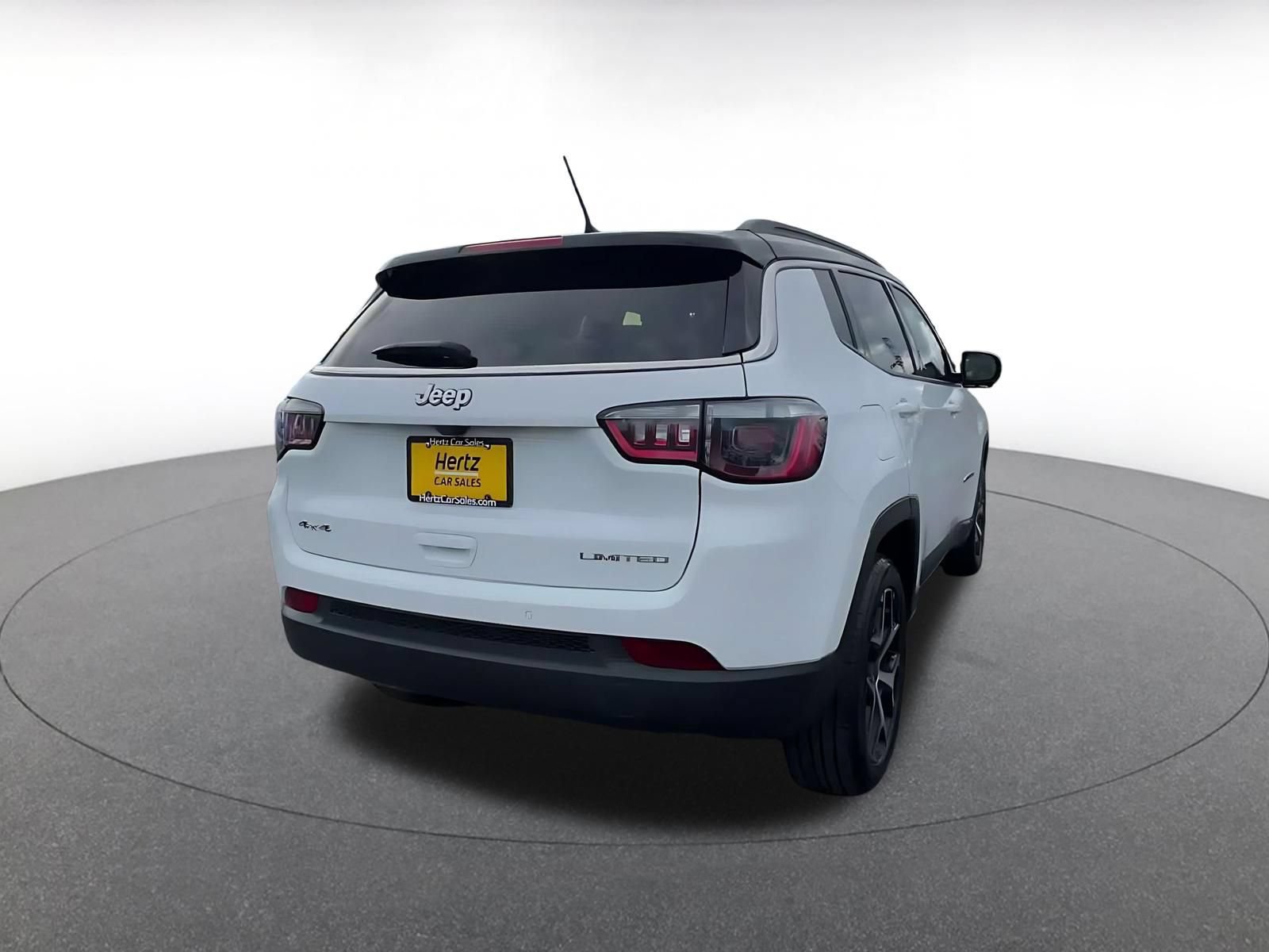Used 2025 Jeep Compass Limited AWD/4WD image 13