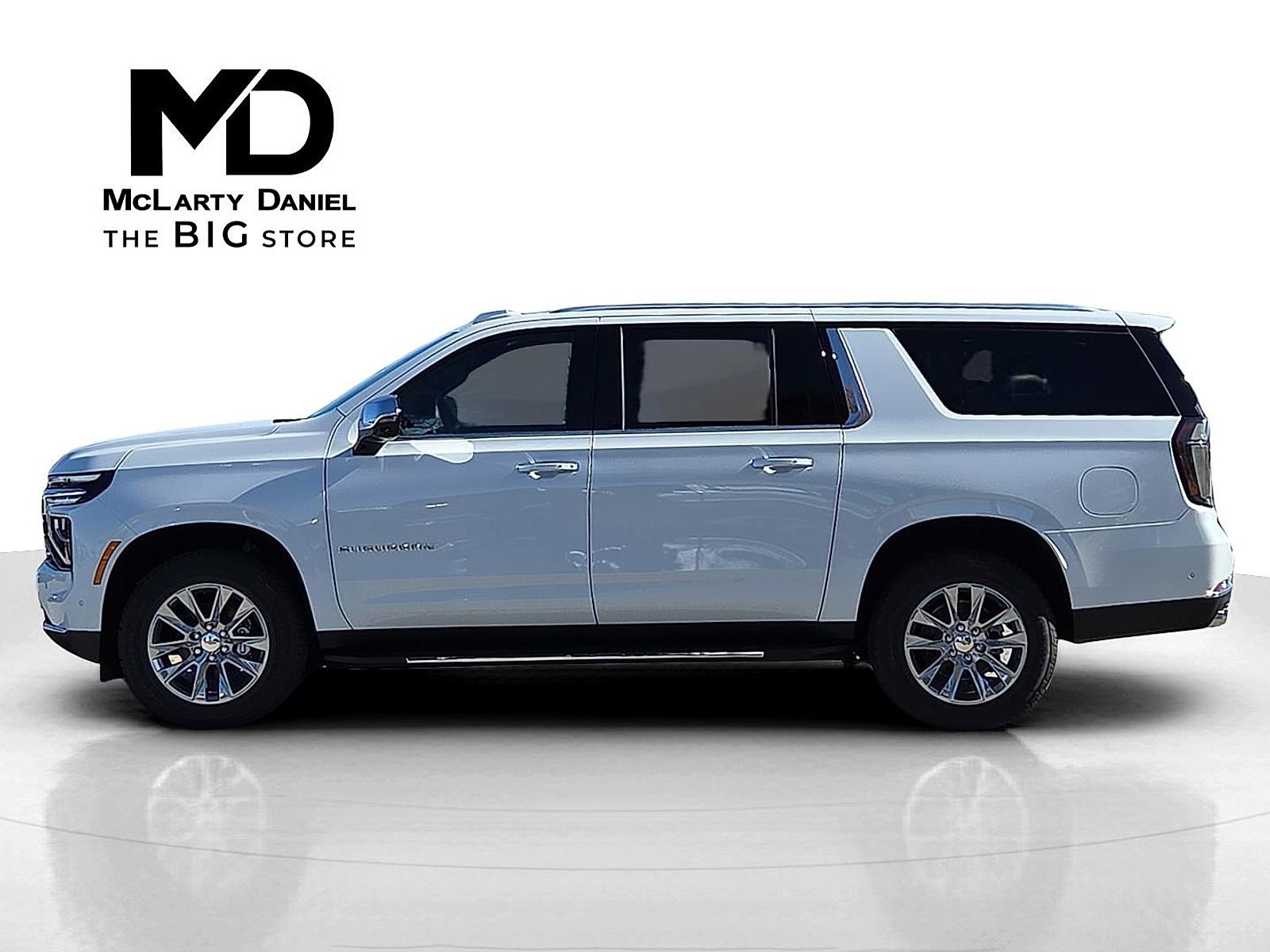 New 2026 Chevrolet Suburban Premier image 3