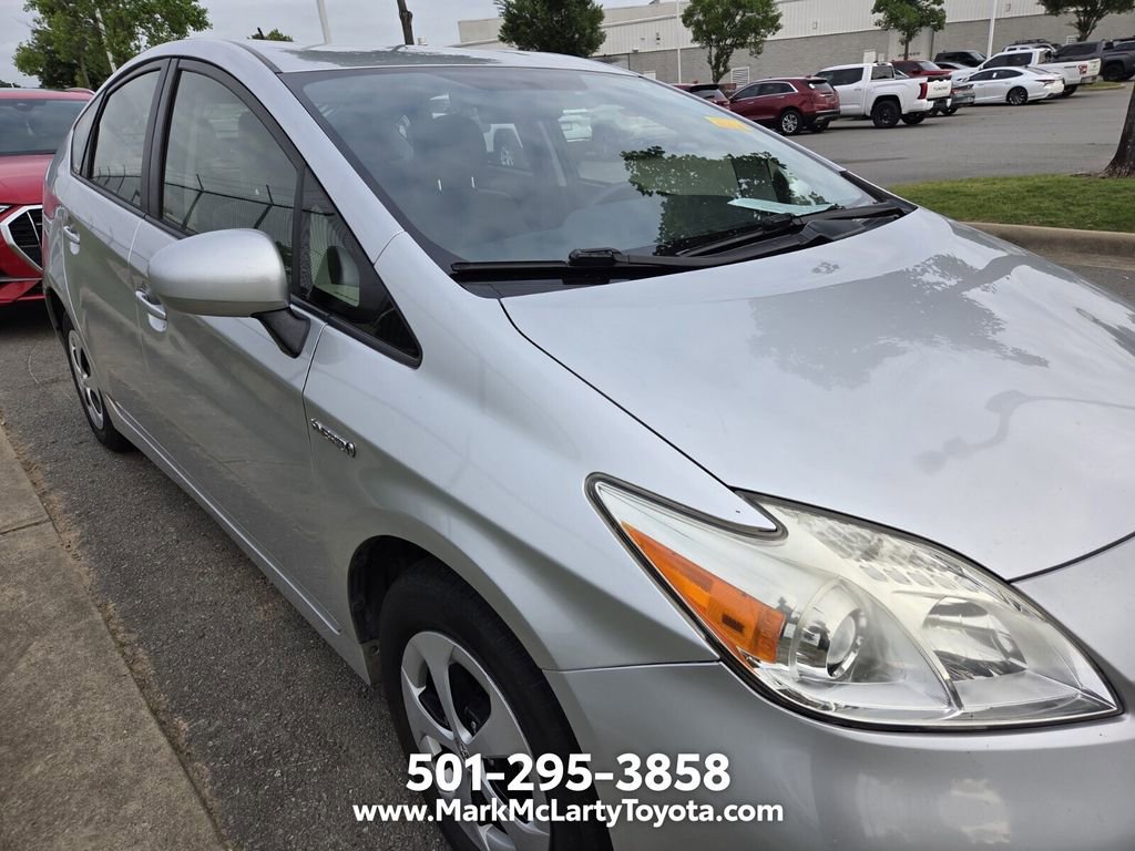 Used 2014 Toyota Prius Two FWD image 4
