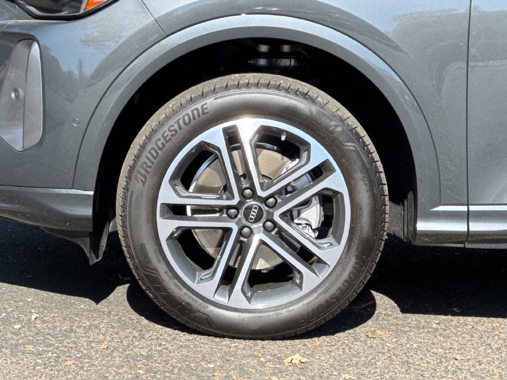 Used 2025 Audi Q5 Premium w/ 19" Wheel Package AWD/4WD image 38