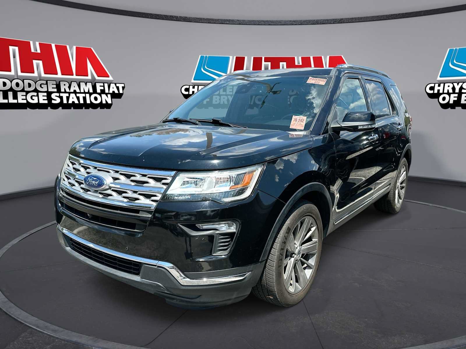 Used 2018 Ford Explorer Limited w/ Ford Safe & Smart Package
