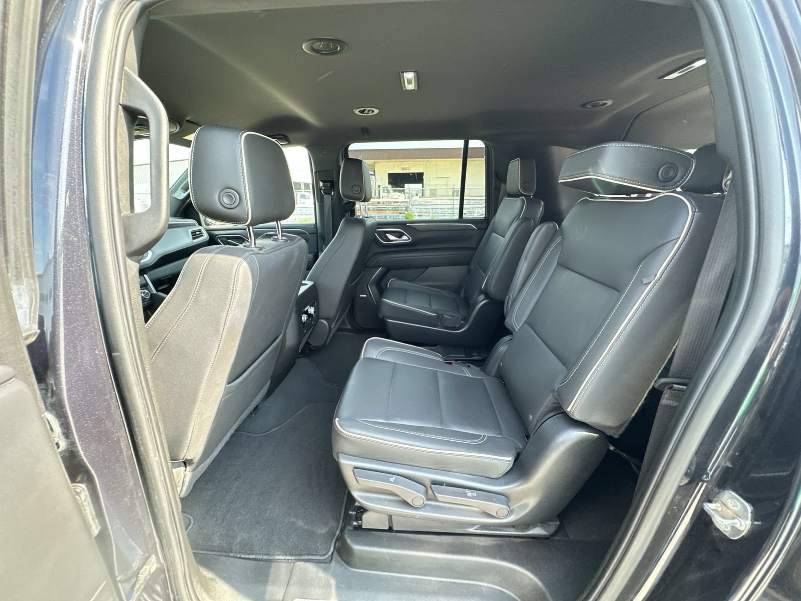 Certified 2023 GMC Yukon XL SLT AWD/4WD image 24