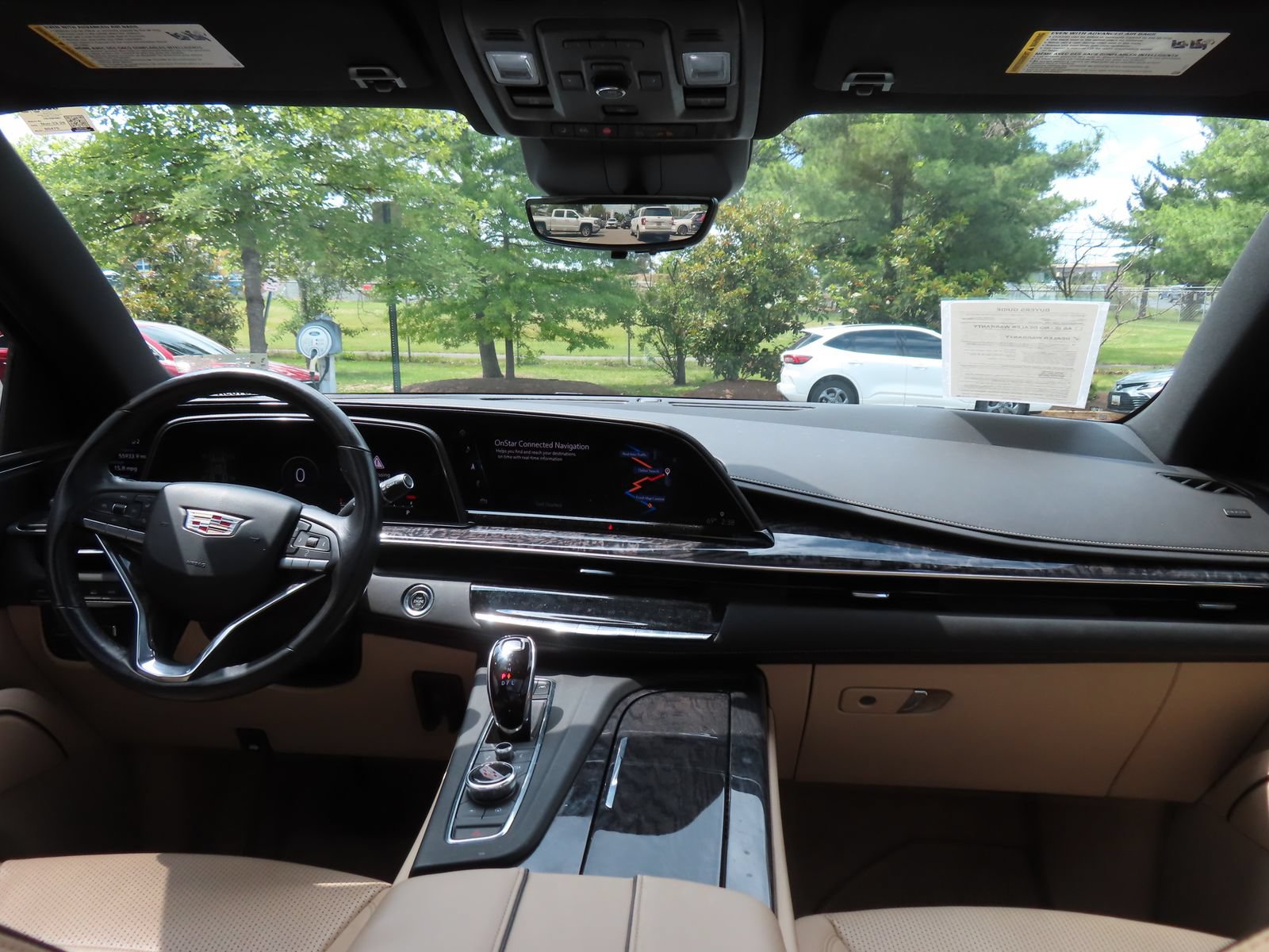 Used 2021 Cadillac Escalade Premium Luxury w/ Performance Package AWD/4WD image 15