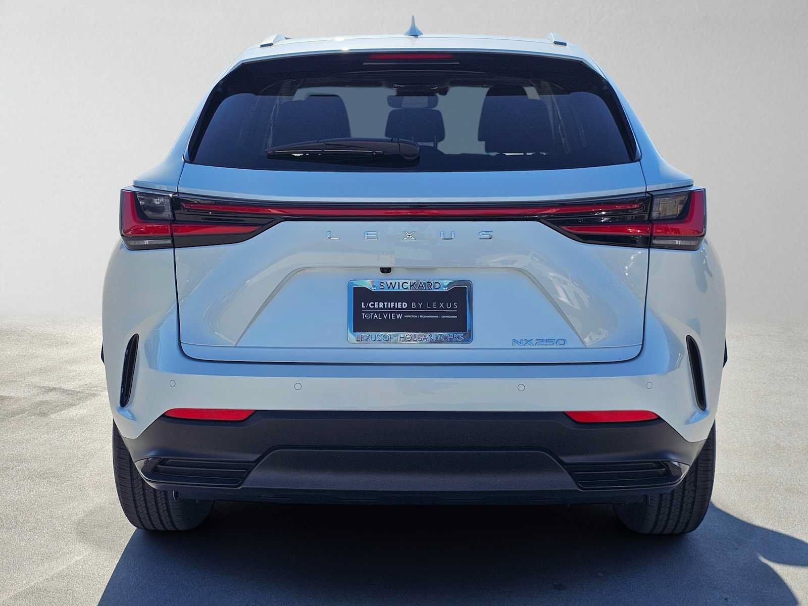 Certified 2025 Lexus NX 250 FWD image 4