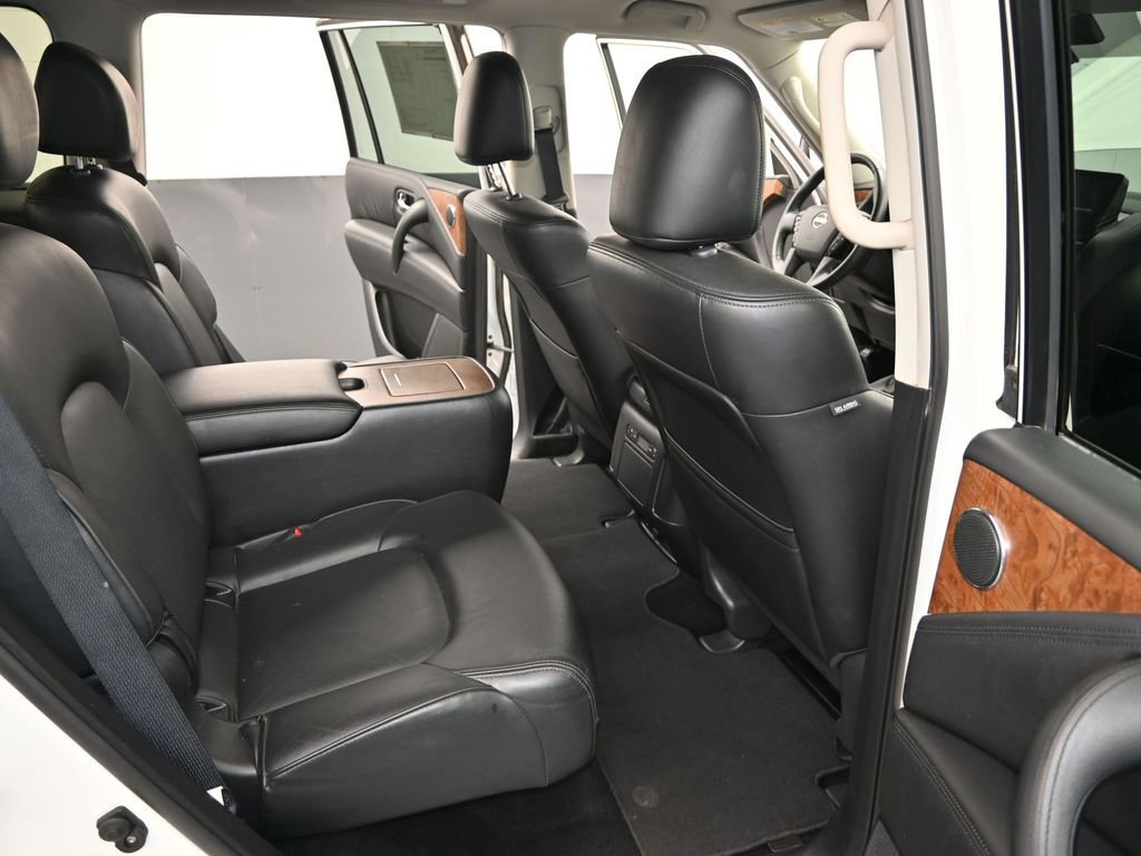 Used 2024 Nissan Armada SL w/ Captain's Chairs Package image 28