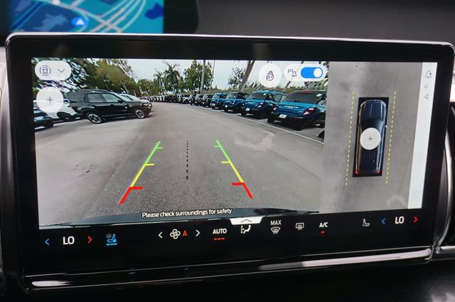 New 2026 Ford Expedition Platinum w/ Stealth Performance Package AWD/4WD image 12