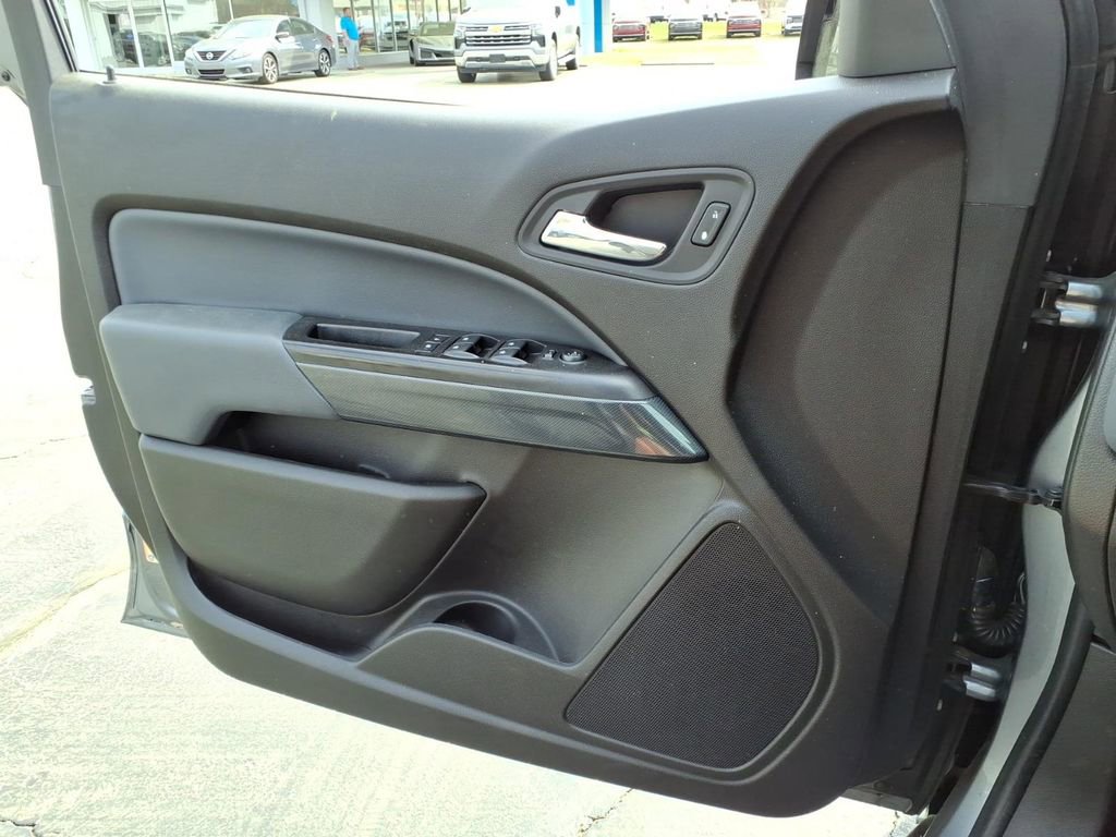 Used 2018 Chevrolet Colorado Z71 image 30