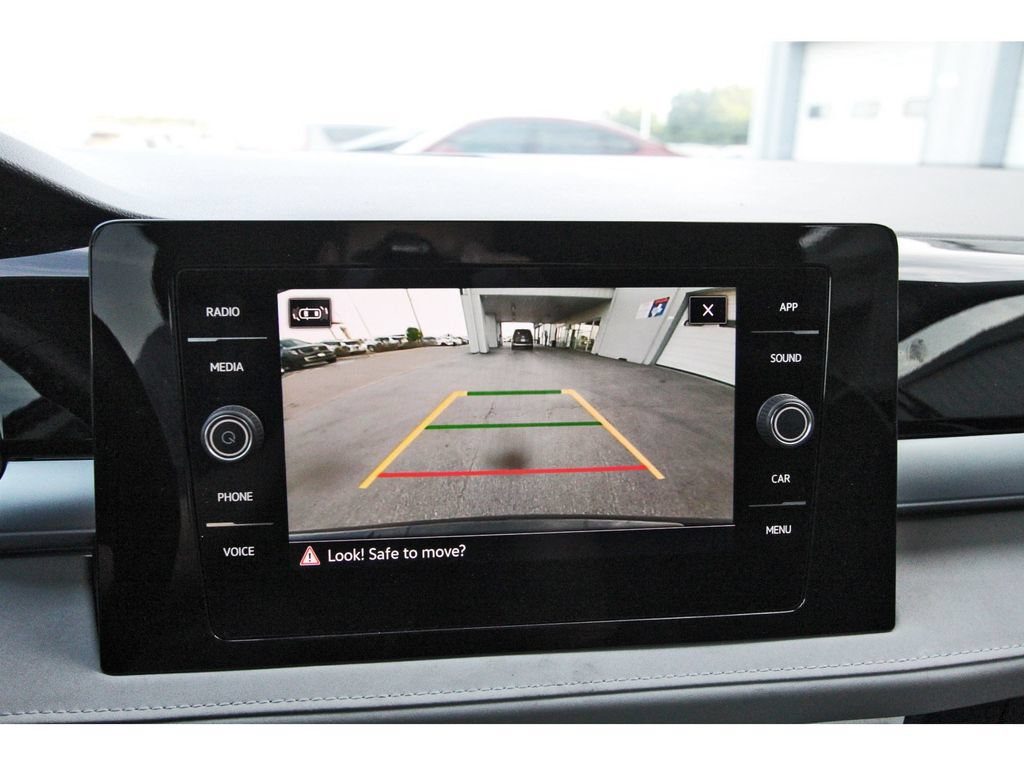 Used 2025 Volkswagen Taos SE FWD image 27