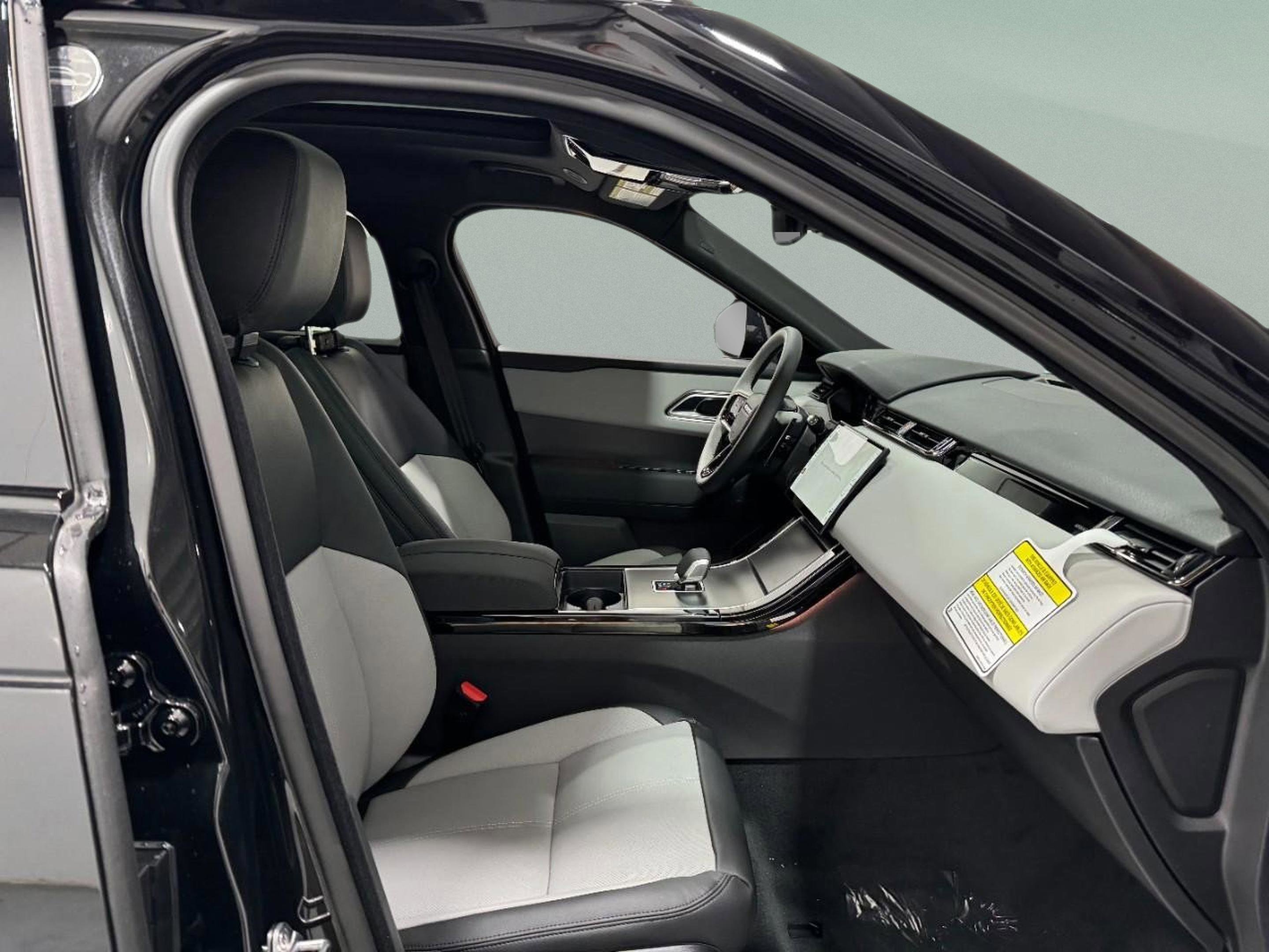 New 2026 Land Rover Range Rover Velar S image 18