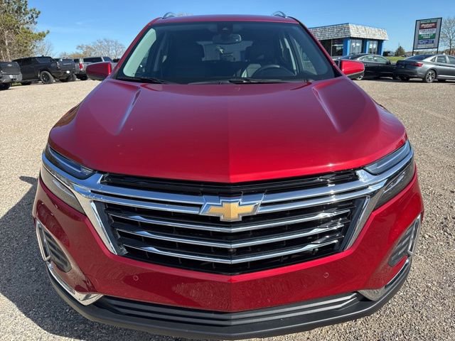 Used 2024 Chevrolet Equinox Premier AWD/4WD image 2