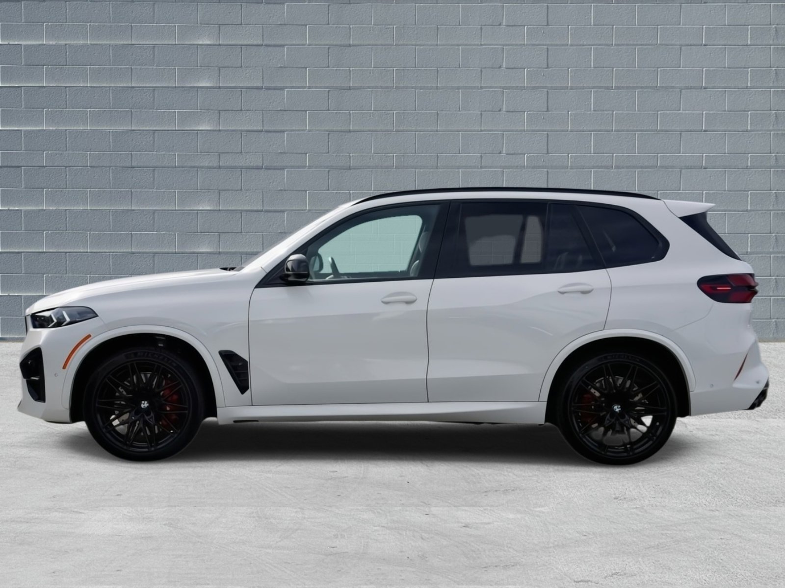Used 2025 BMW X5 M Competition image 4