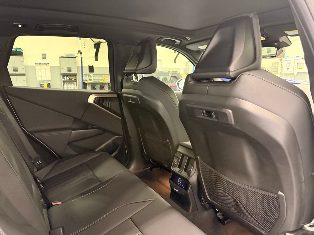 Used 2025 BMW X3 xDrive30i w/ Convenience Package AWD/4WD image 27